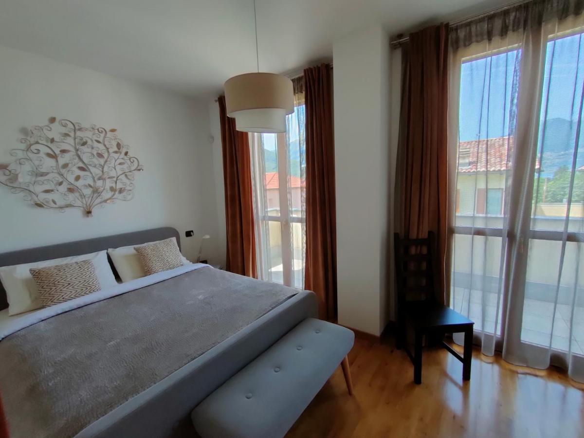 Villa Rosmarino 300 Mt From The Beach Colico Exterior photo